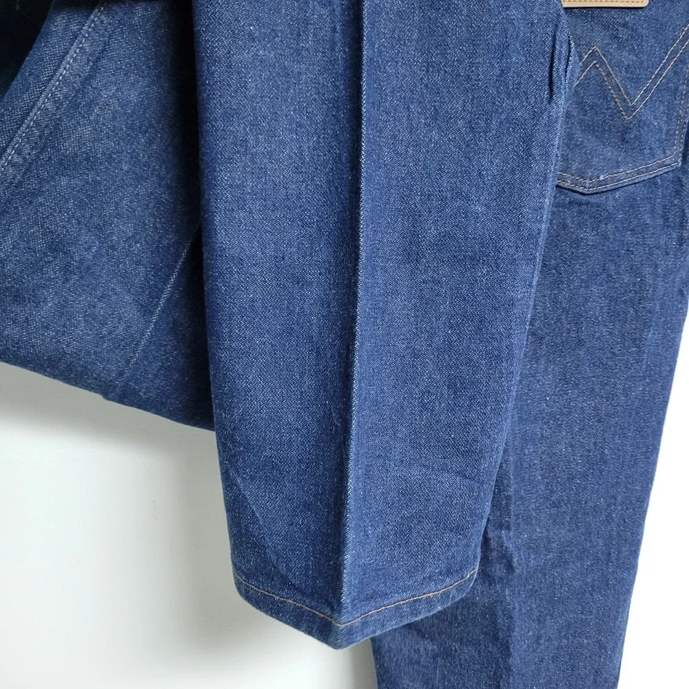 Vintage Wrangler 13MWZ Blue Denim Jeans USA Made 34x36 LM8-A989-002 Mens